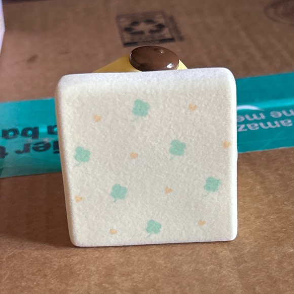 Sanrio Pompompurin Sitting Dolls Blind Box Figure - Picture 4 of 8